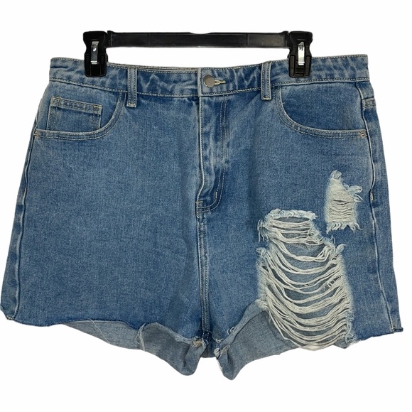 PrettyLittleThing Distressed Denim Shorts Size 12 - Picture 1 of 7